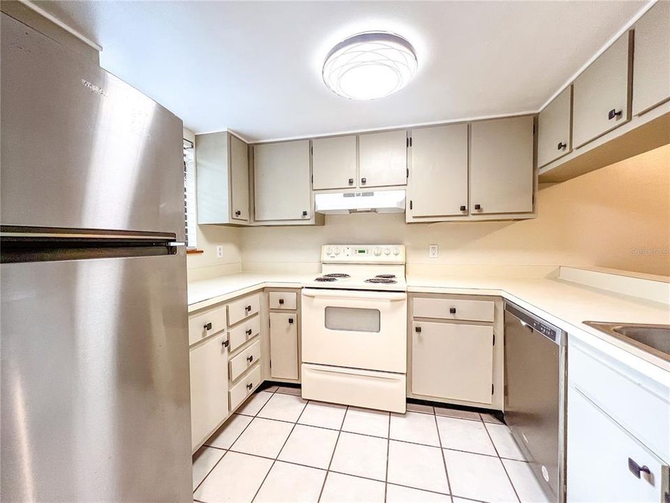 For Rent: $1,500 (2 beds, 2 baths, 1118 Square Feet)