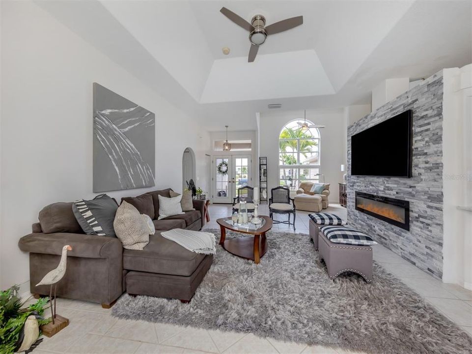 For Sale: $440,000 (3 beds, 2 baths, 1632 Square Feet)