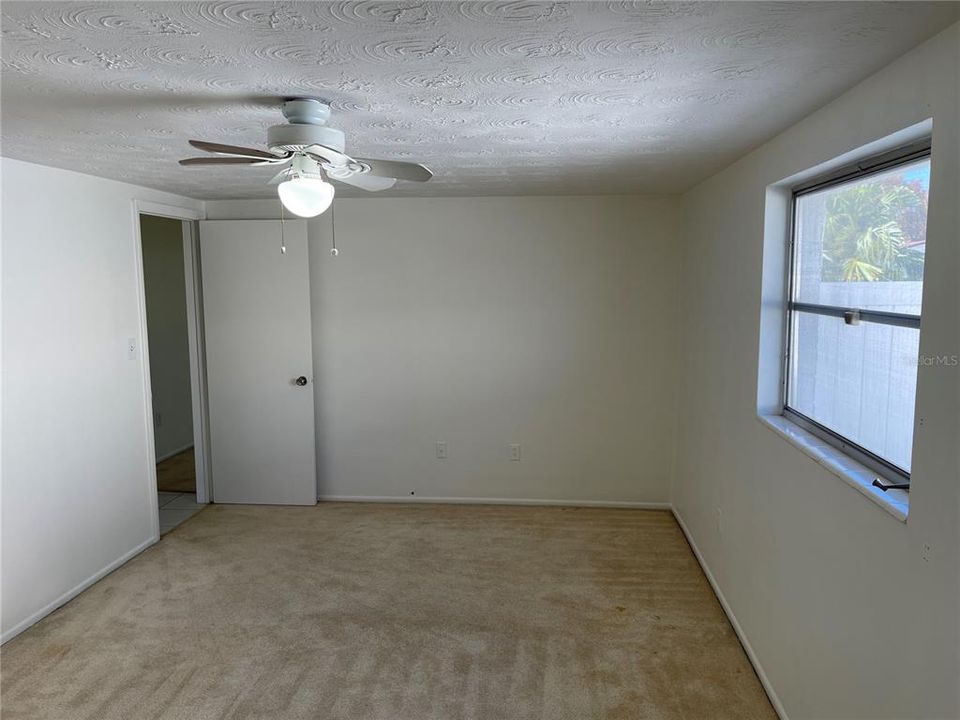 For Sale: $269,900 (2 beds, 2 baths, 1368 Square Feet)