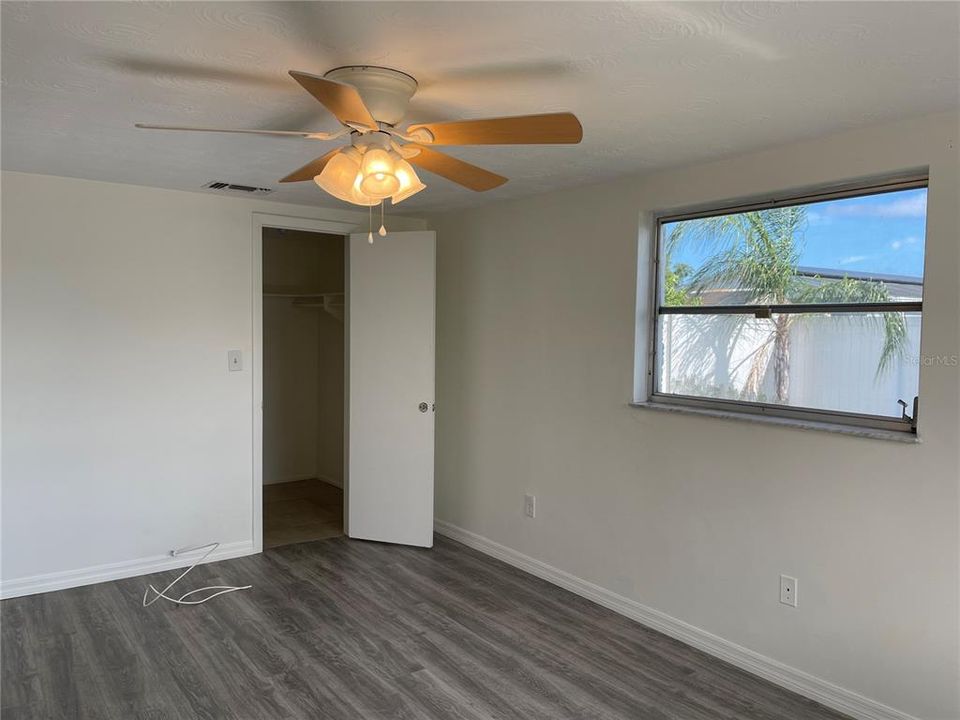 For Sale: $269,900 (2 beds, 2 baths, 1368 Square Feet)