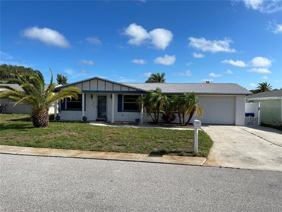 For Sale: $269,900 (2 beds, 2 baths, 1368 Square Feet)