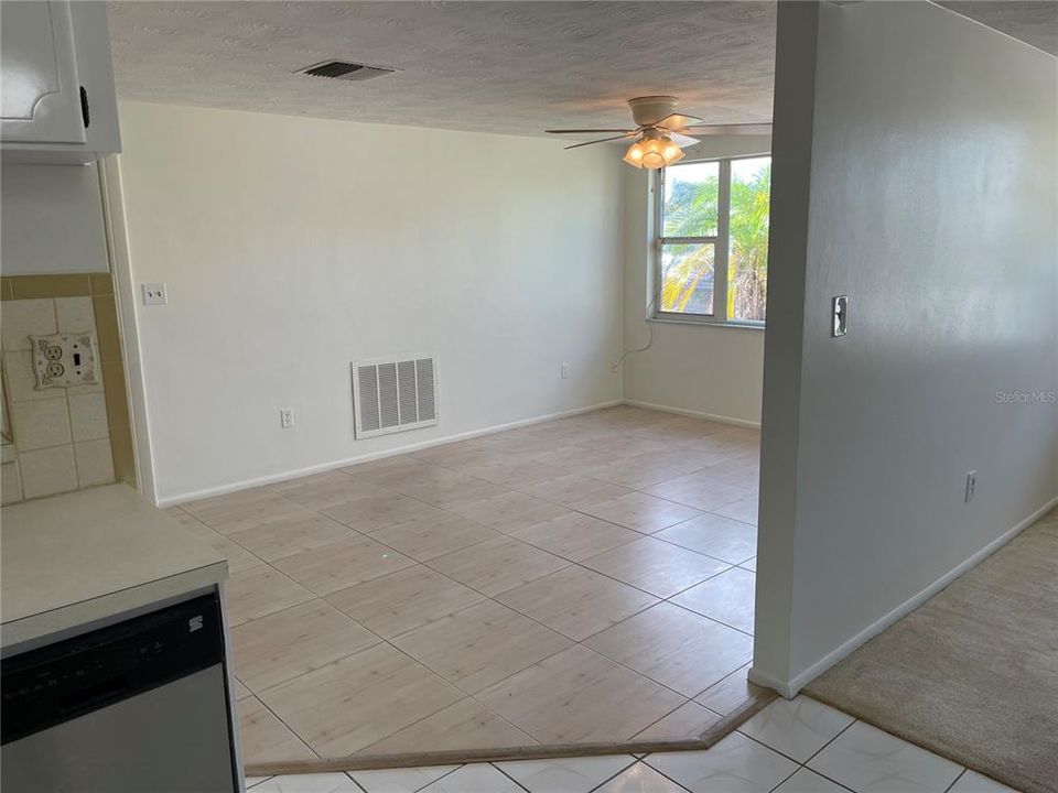 For Sale: $269,900 (2 beds, 2 baths, 1368 Square Feet)