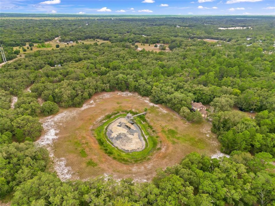 На продажу: $1,500,000 (35.27 acres)