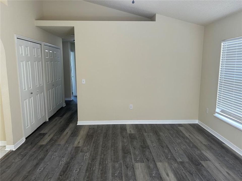 For Rent: $1,900 (3 beds, 2 baths, 1158 Square Feet)