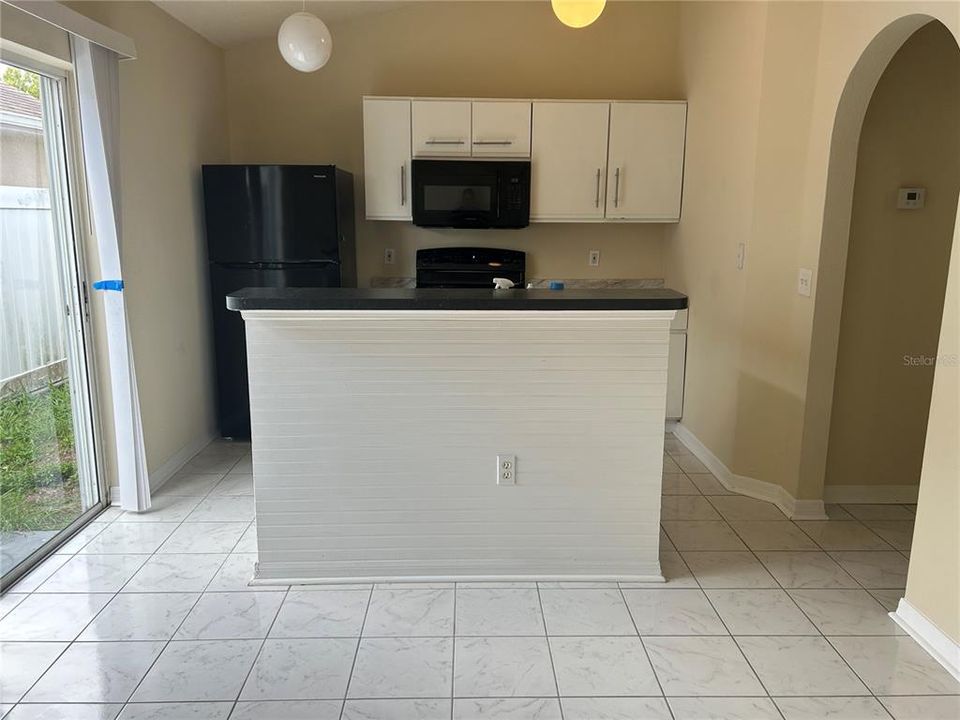 For Rent: $1,900 (3 beds, 2 baths, 1158 Square Feet)