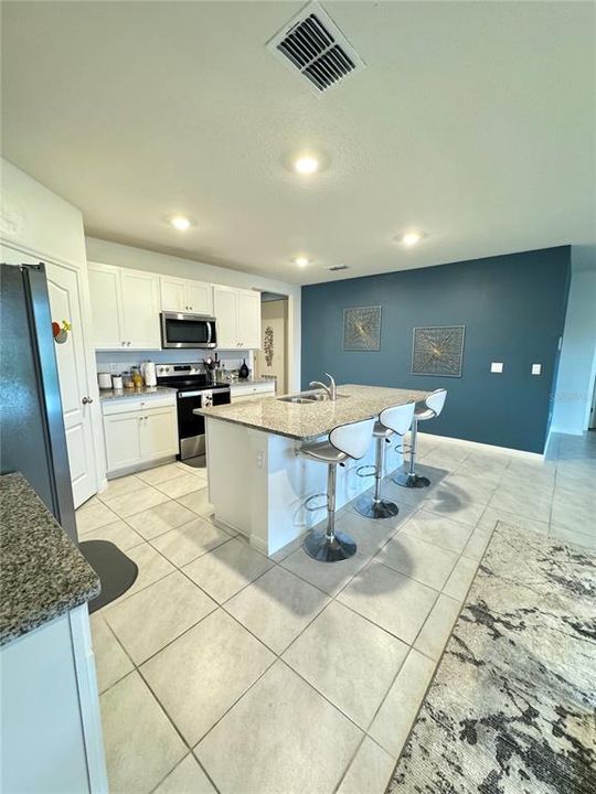 Active With Contract: $2,500 (4 beds, 2 baths, 1846 Square Feet)