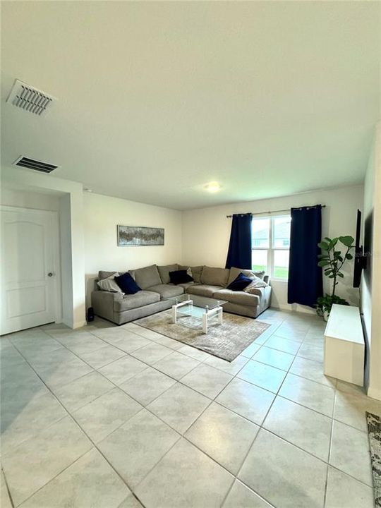 Active With Contract: $2,500 (4 beds, 2 baths, 1846 Square Feet)