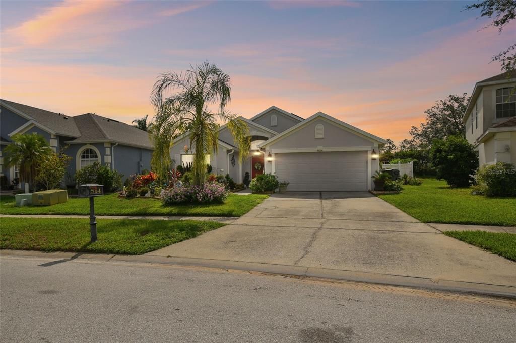 For Sale: $470,000 (3 beds, 2 baths, 1514 Square Feet)