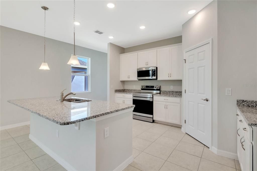 For Sale: $314,190 (3 beds, 2 baths, 1604 Square Feet)