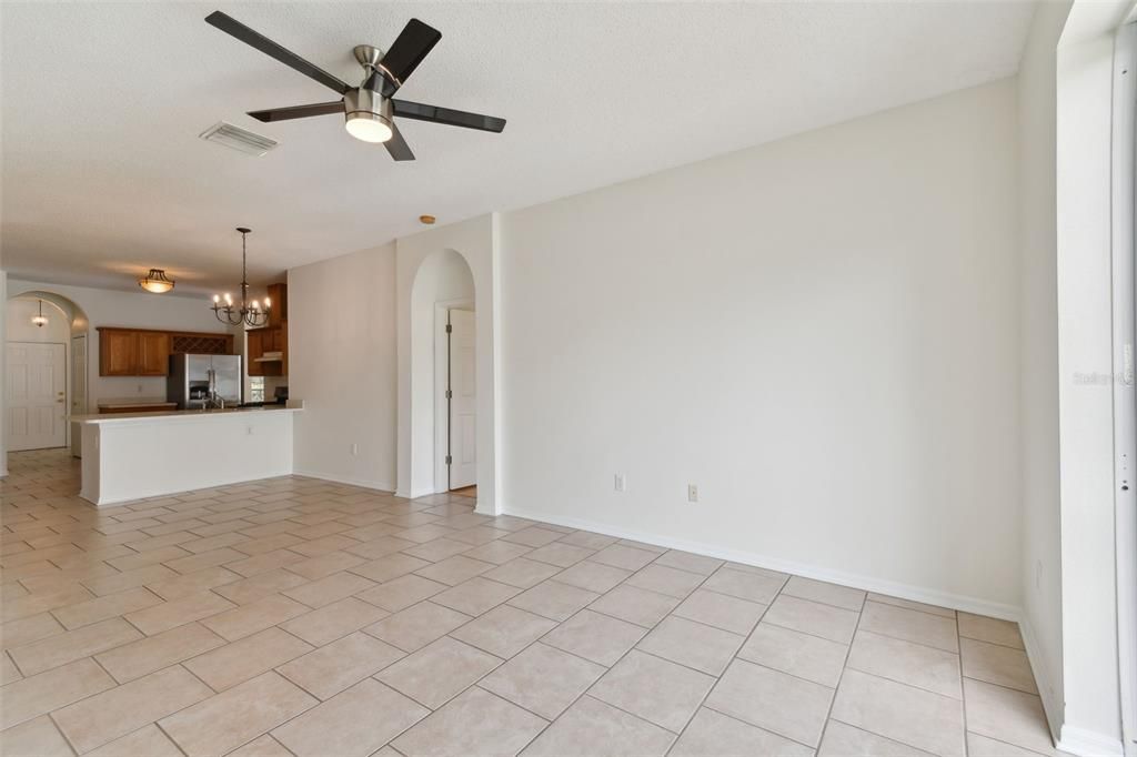 For Sale: $429,900 (3 beds, 2 baths, 1828 Square Feet)