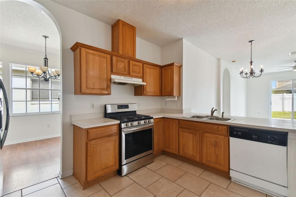 For Sale: $429,900 (3 beds, 2 baths, 1828 Square Feet)