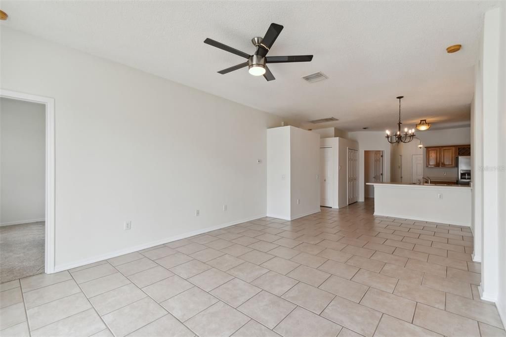 For Sale: $429,900 (3 beds, 2 baths, 1828 Square Feet)