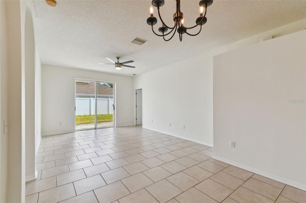 For Sale: $429,900 (3 beds, 2 baths, 1828 Square Feet)