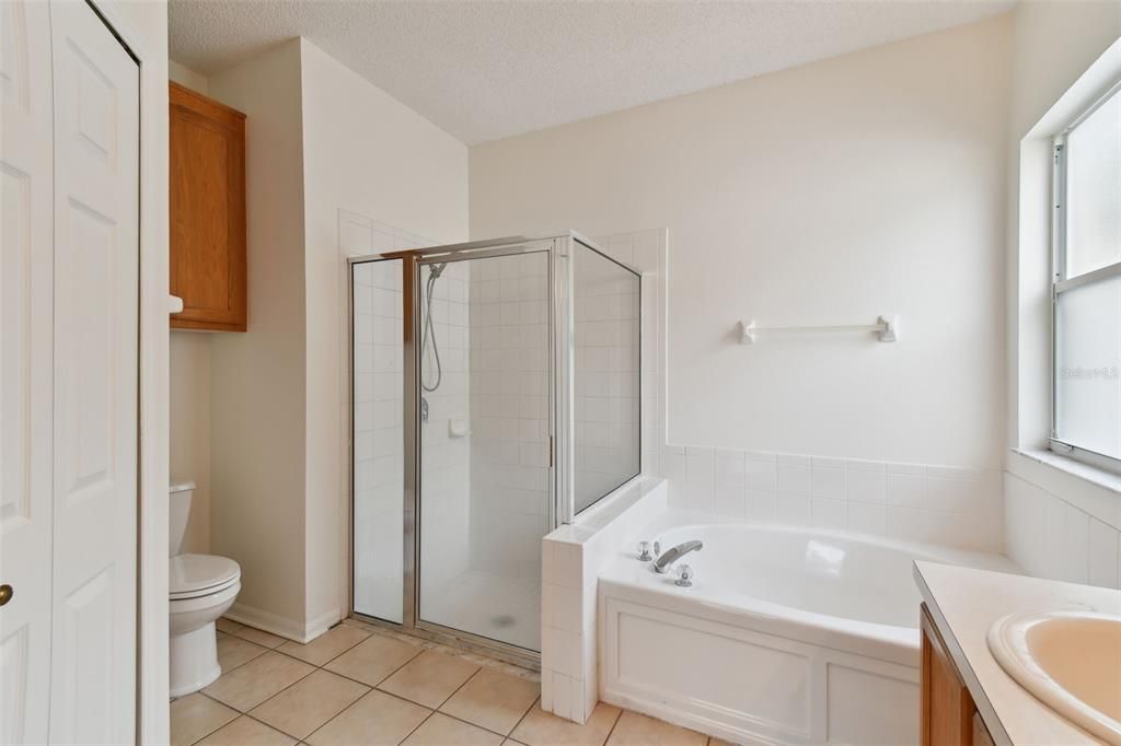 For Sale: $429,900 (3 beds, 2 baths, 1828 Square Feet)