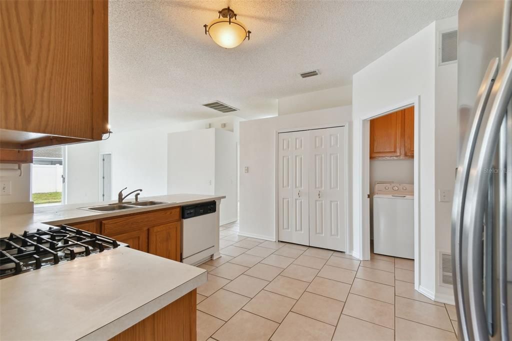 For Sale: $429,900 (3 beds, 2 baths, 1828 Square Feet)