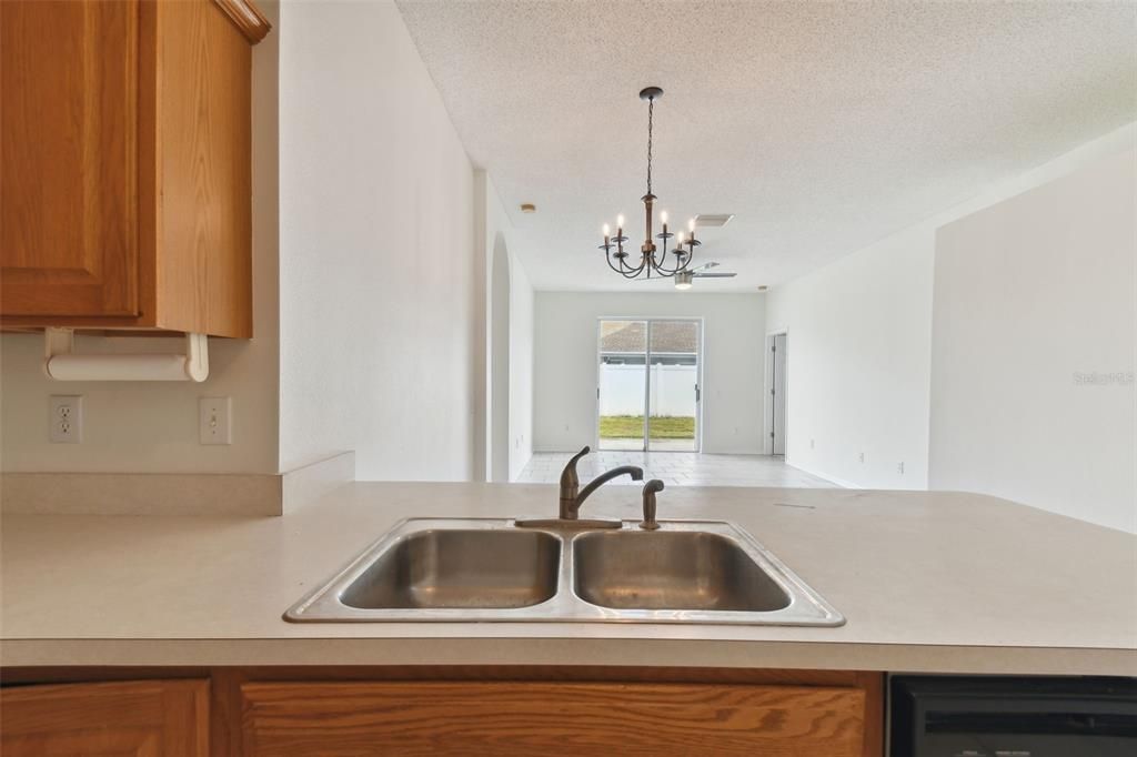 For Sale: $429,900 (3 beds, 2 baths, 1828 Square Feet)