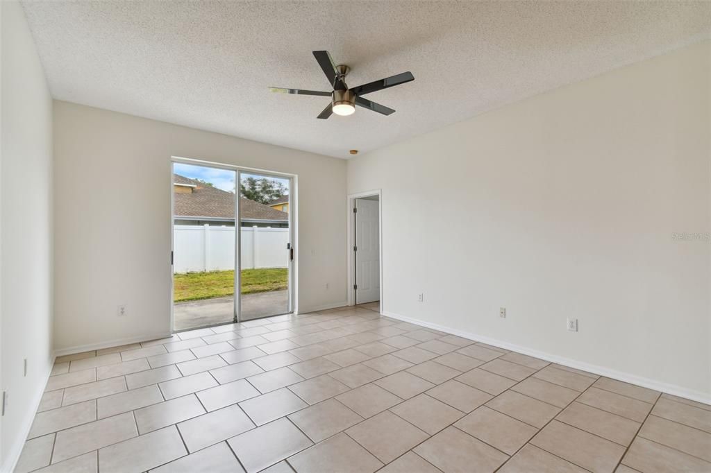 For Sale: $429,900 (3 beds, 2 baths, 1828 Square Feet)