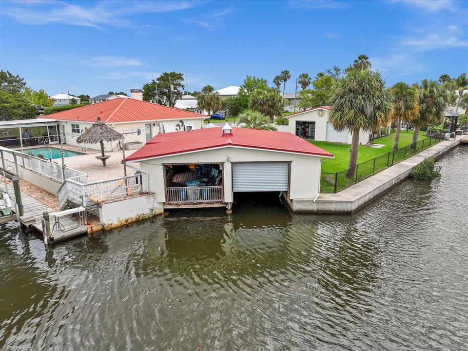 For Sale: $1,300,000 (2 beds, 2 baths, 1840 Square Feet)