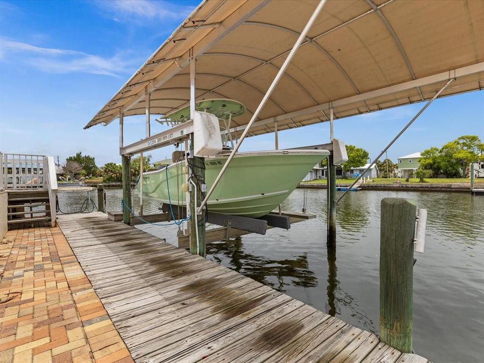 For Sale: $1,300,000 (2 beds, 2 baths, 1840 Square Feet)