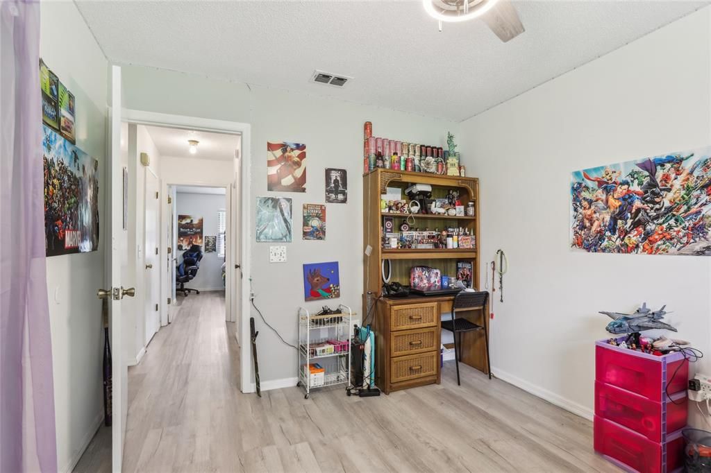 For Sale: $429,900 (3 beds, 2 baths, 1704 Square Feet)