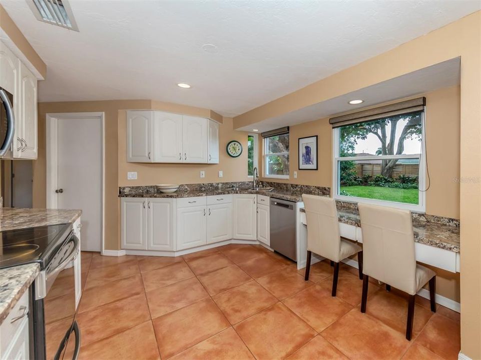 For Sale: $448,000 (3 beds, 2 baths, 1601 Square Feet)