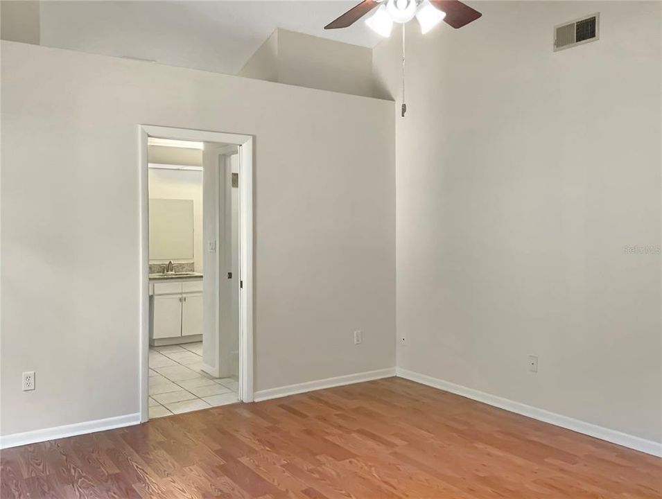 Active With Contract: $359,000 (3 beds, 2 baths, 1600 Square Feet)