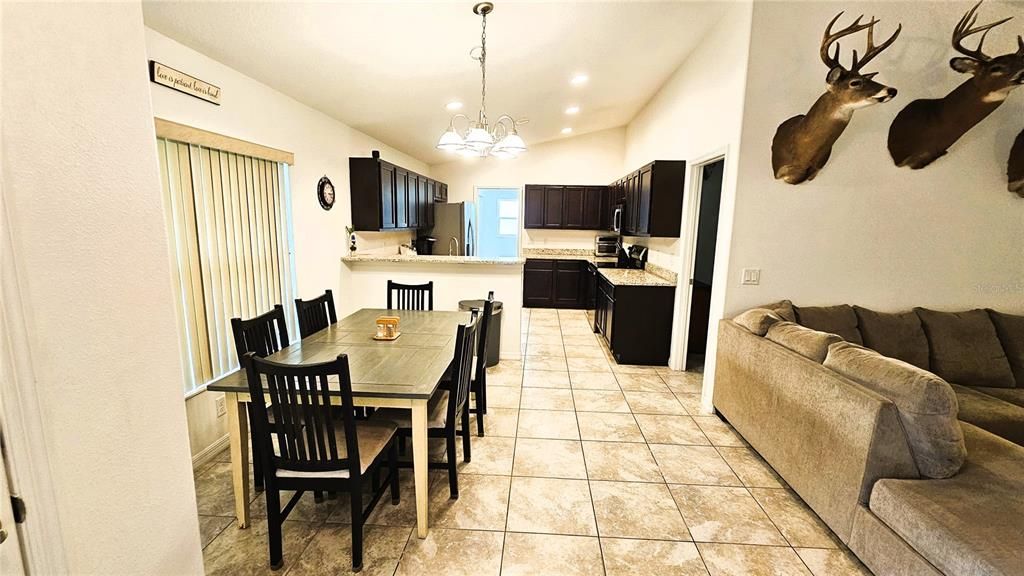 For Sale: $349,900 (3 beds, 2 baths, 1572 Square Feet)