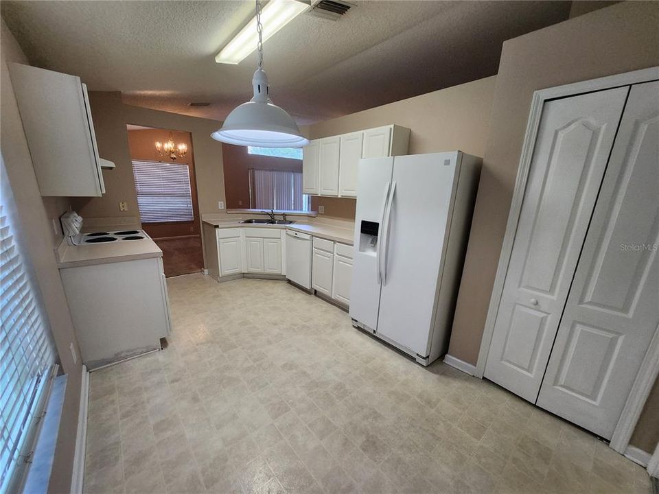 For Rent: $2,250 (3 beds, 2 baths, 1513 Square Feet)