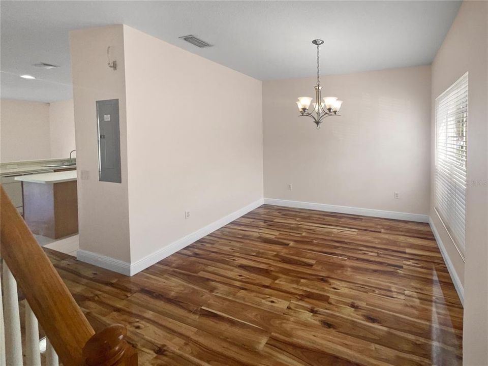 For Sale: $277,000 (2 beds, 2 baths, 1205 Square Feet)