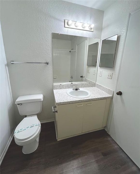 For Sale: $184,900 (1 beds, 1 baths, 583 Square Feet)