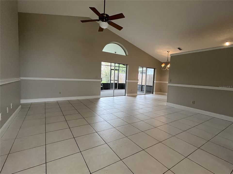 For Rent: $2,299 (3 beds, 2 baths, 1371 Square Feet)