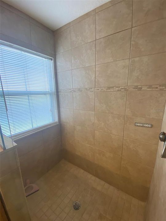 最近租的: $2,300 (3 贝兹, 2 浴室, 1460 平方英尺)