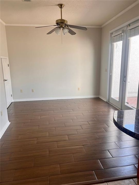 Recently Rented: $2,300 (3 beds, 2 baths, 1460 Square Feet)