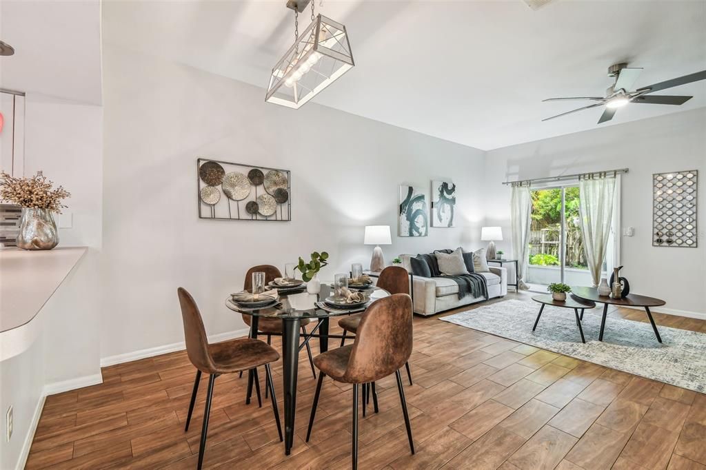 Active With Contract: $335,000 (3 beds, 2 baths, 1465 Square Feet)