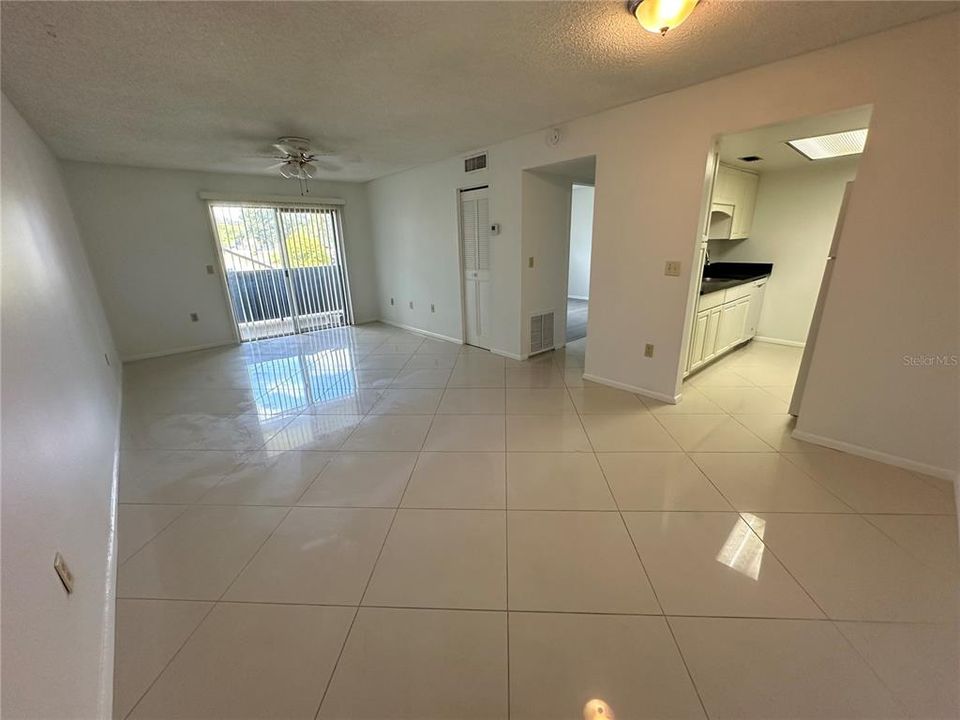 For Rent: $1,535 (2 beds, 2 baths, 897 Square Feet)