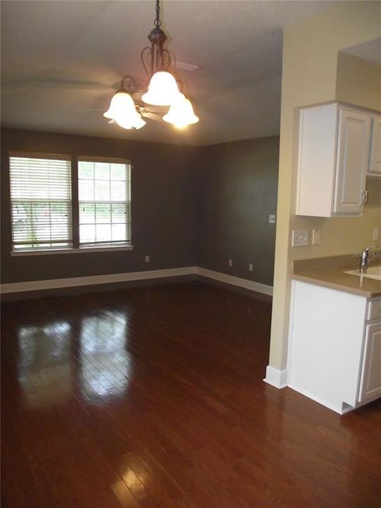 For Rent: $1,725 (2 beds, 2 baths, 1128 Square Feet)