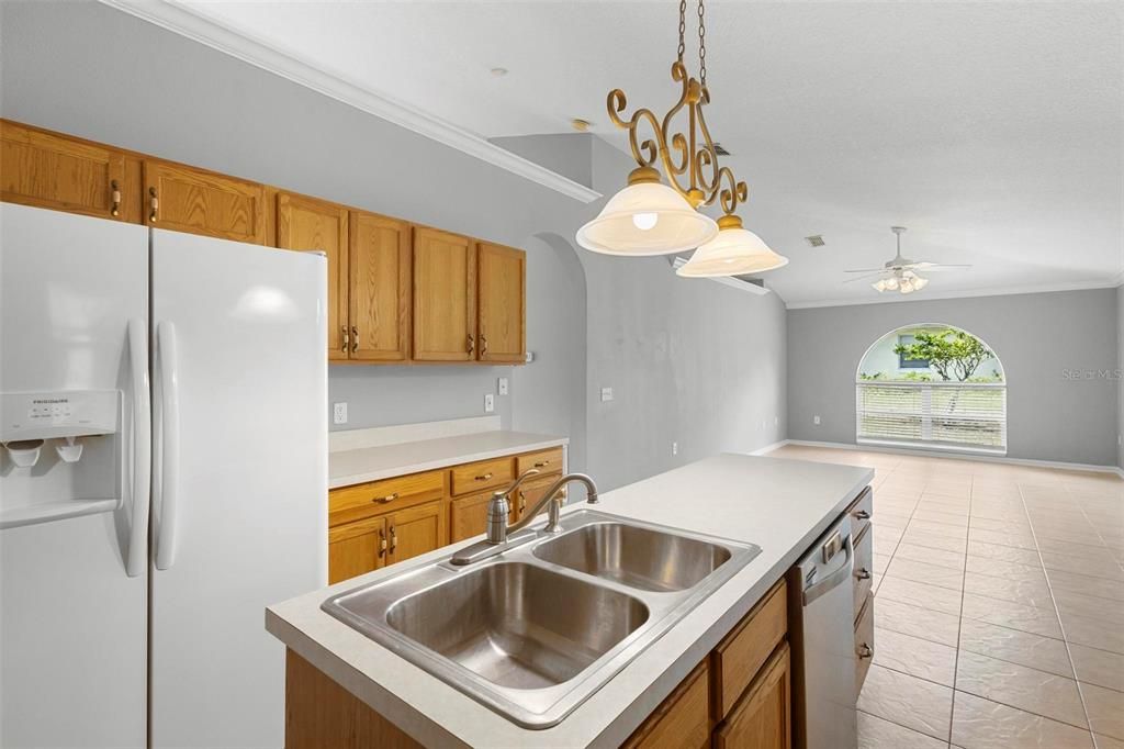 Active With Contract: $359,900 (4 beds, 2 baths, 2091 Square Feet)