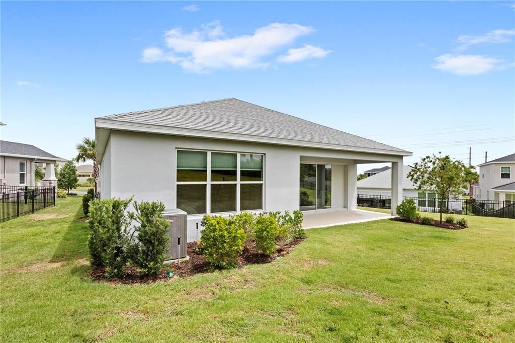 Active With Contract: $539,000 (4 beds, 3 baths, 2420 Square Feet)