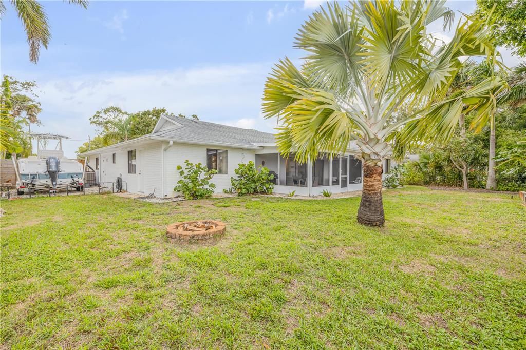 For Sale: $579,000 (4 beds, 2 baths, 1860 Square Feet)