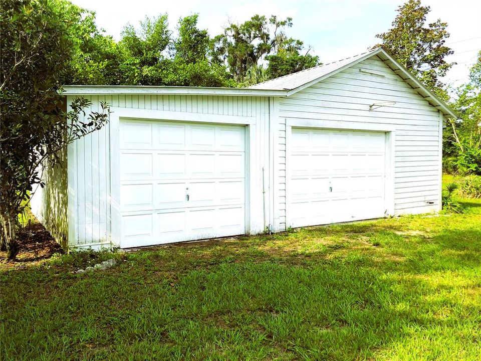 3RD GARAGE INSIDE