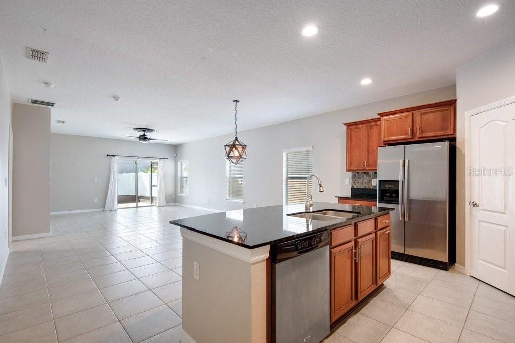 Active With Contract: $2,800 (3 beds, 2 baths, 1851 Square Feet)