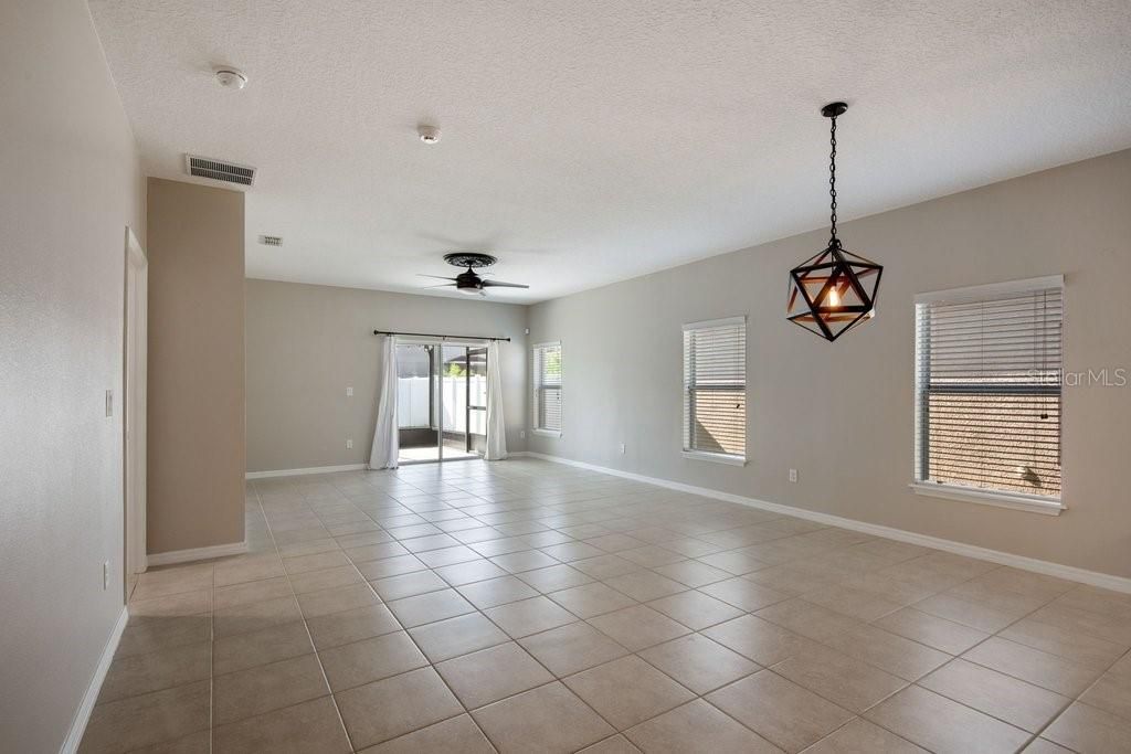 Active With Contract: $2,800 (3 beds, 2 baths, 1851 Square Feet)