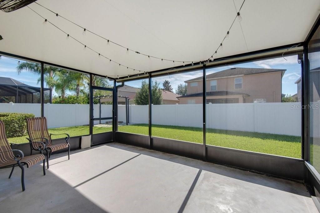 Active With Contract: $2,800 (3 beds, 2 baths, 1851 Square Feet)