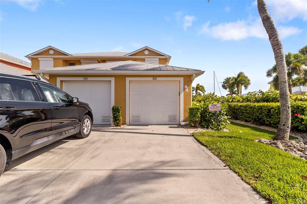 Recently Sold: $450,000 (3 beds, 2 baths, 1517 Square Feet)