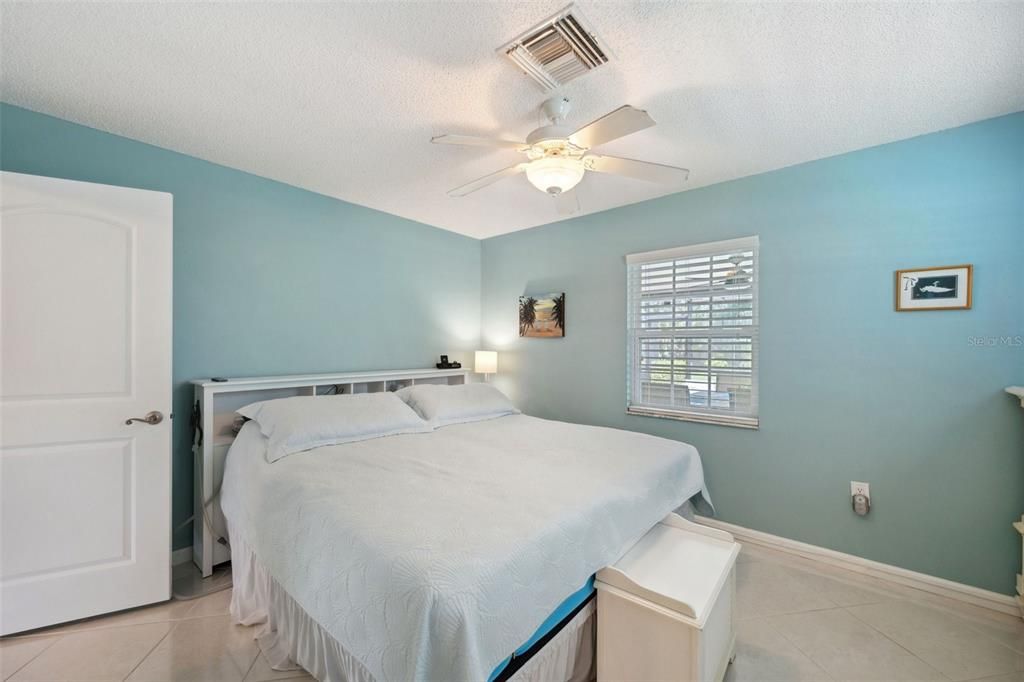 For Sale: $379,900 (3 beds, 2 baths, 1500 Square Feet)