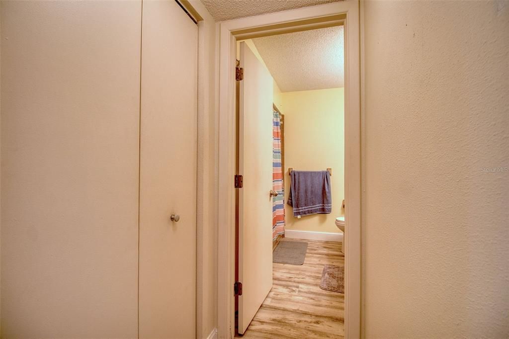 For Sale: $155,000 (2 beds, 2 baths, 1096 Square Feet)