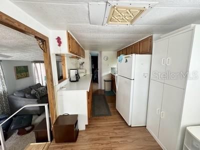 For Sale: $65,000 (1 beds, 1 baths, 256 Square Feet)
