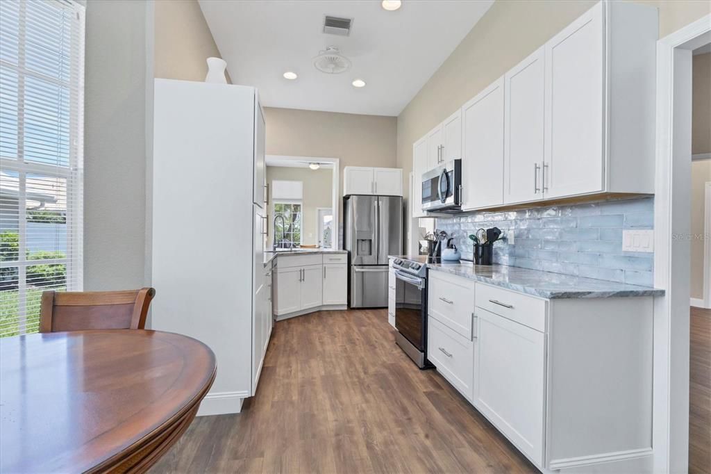 For Sale: $439,000 (2 beds, 2 baths, 1700 Square Feet)