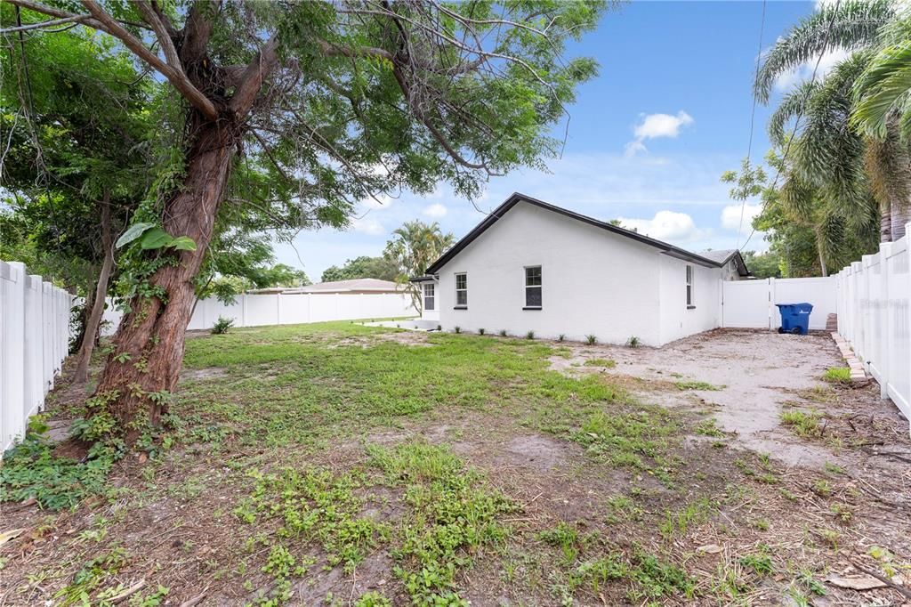 For Sale: $830,000 (3 beds, 2 baths, 1783 Square Feet)