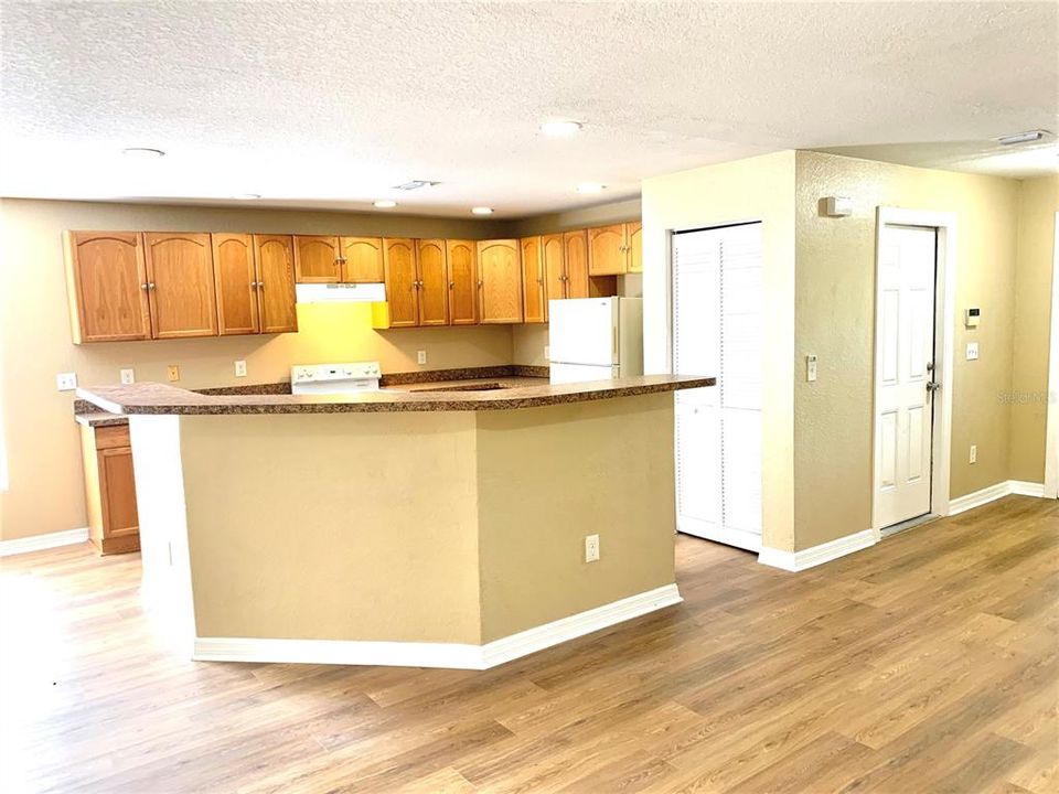 For Rent: $2,150 (3 beds, 2 baths, 1429 Square Feet)
